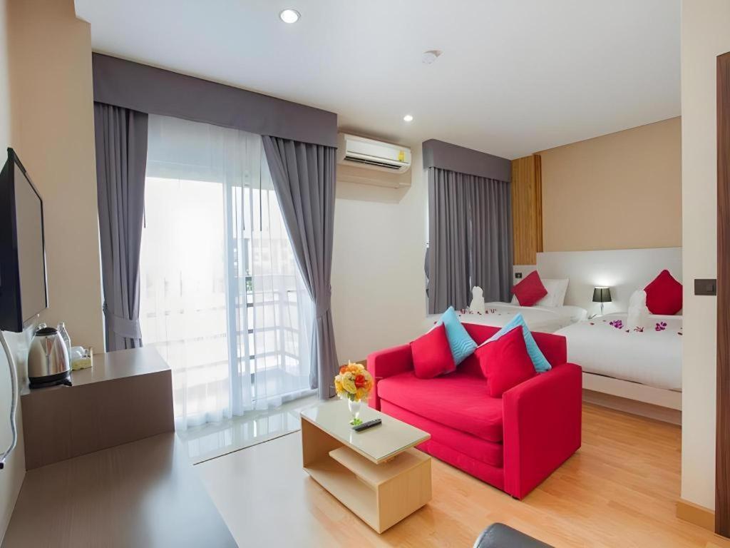 Gt Residence Hotel Buriram Esterno foto