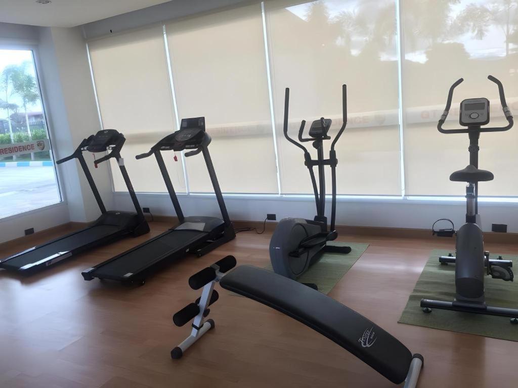 Gt Residence Hotel Buriram Esterno foto