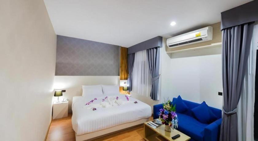 Gt Residence Hotel Buriram Esterno foto