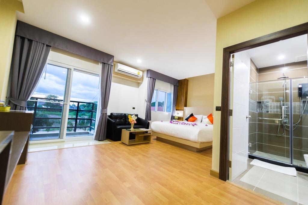 Gt Residence Hotel Buriram Esterno foto